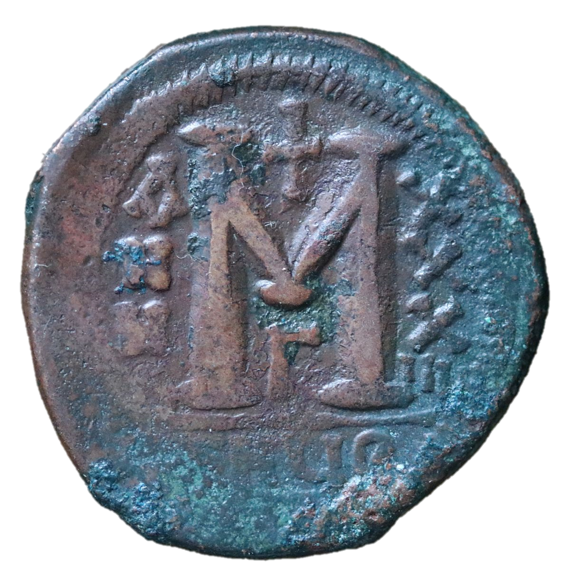 Justinian I 527-565 CE; Æ Follis - Theoupolis - Image 2